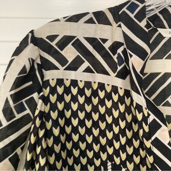 Diane von Furstenberg Multipattern Silk/Cotton Blouse Sz 6 - Picture 2 of 6